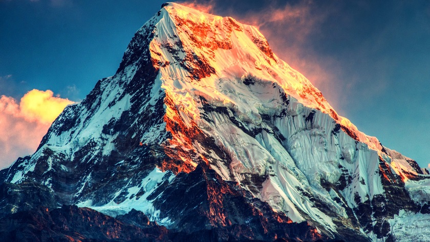 самая высокая гора в мире фото 